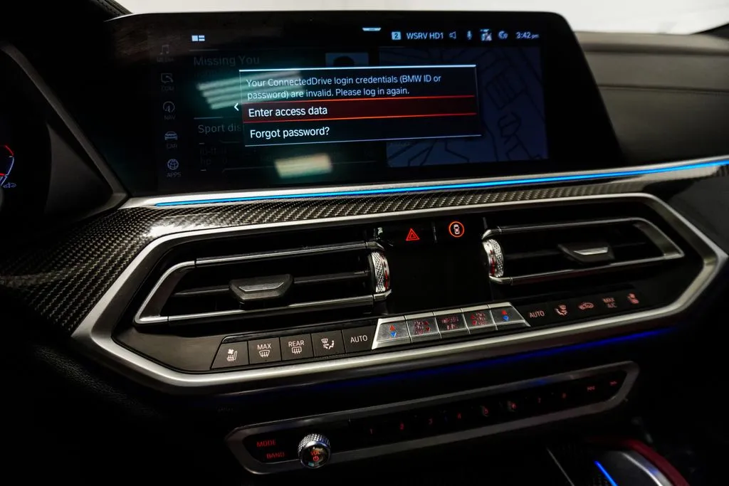 2020 BMW X6 M50i - Photo 24