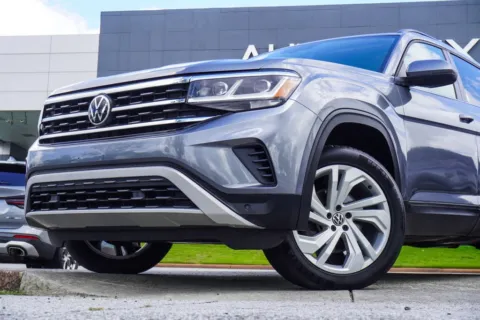 Photos of 2021 Volkswagen Atlas 3.6L V6 SE w/Technology for sale in Duluth, GA at Autoplex Atlanta