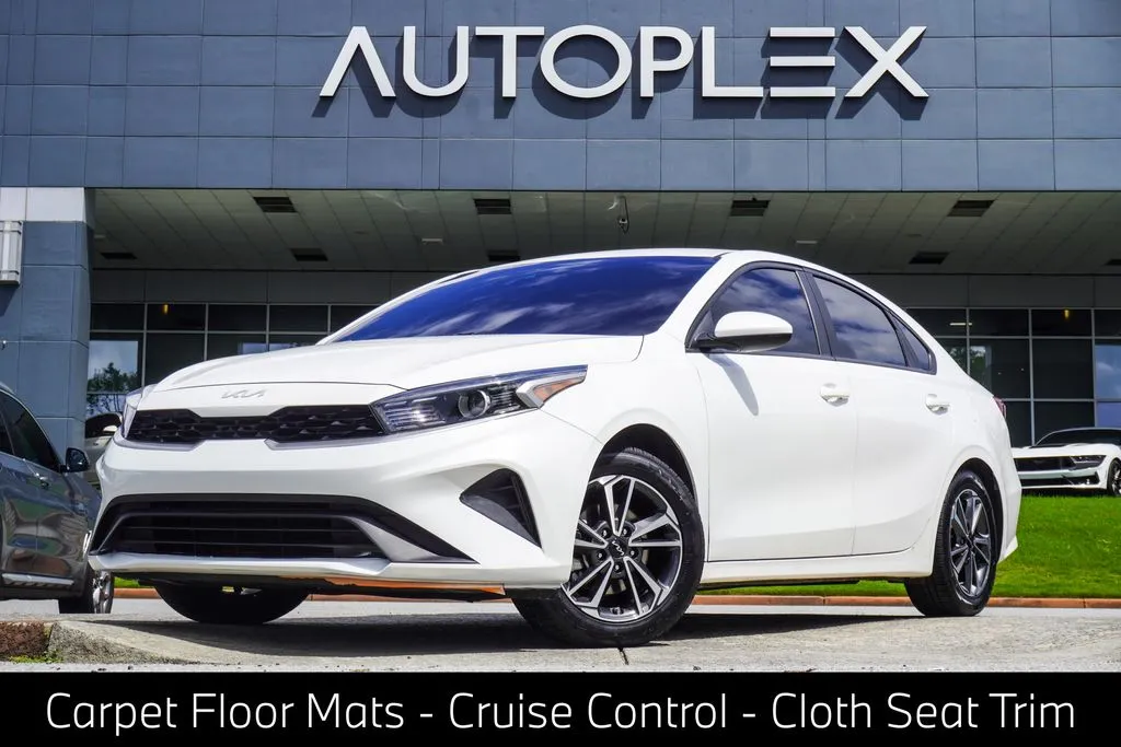 White 2024 Kia Forte LXS for sale in Duluth, GA