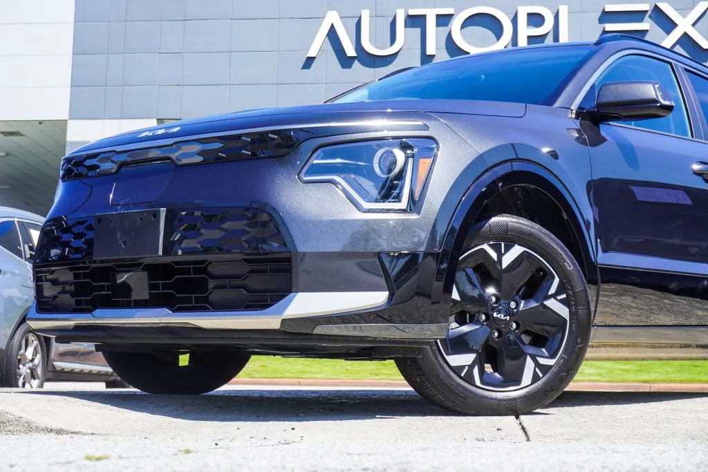 Used 2024 Kia Niro Wind with VIN KNDCR3L16R5105179 for sale in Canton, GA