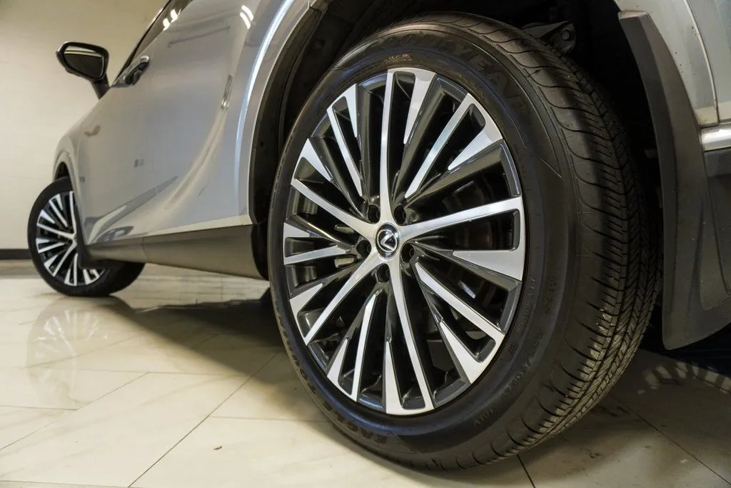 2023 Lexus RX 350 - Photo 37