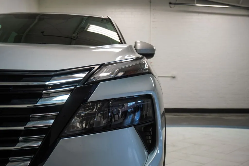 2025 Nissan Rogue SV - Photo 35