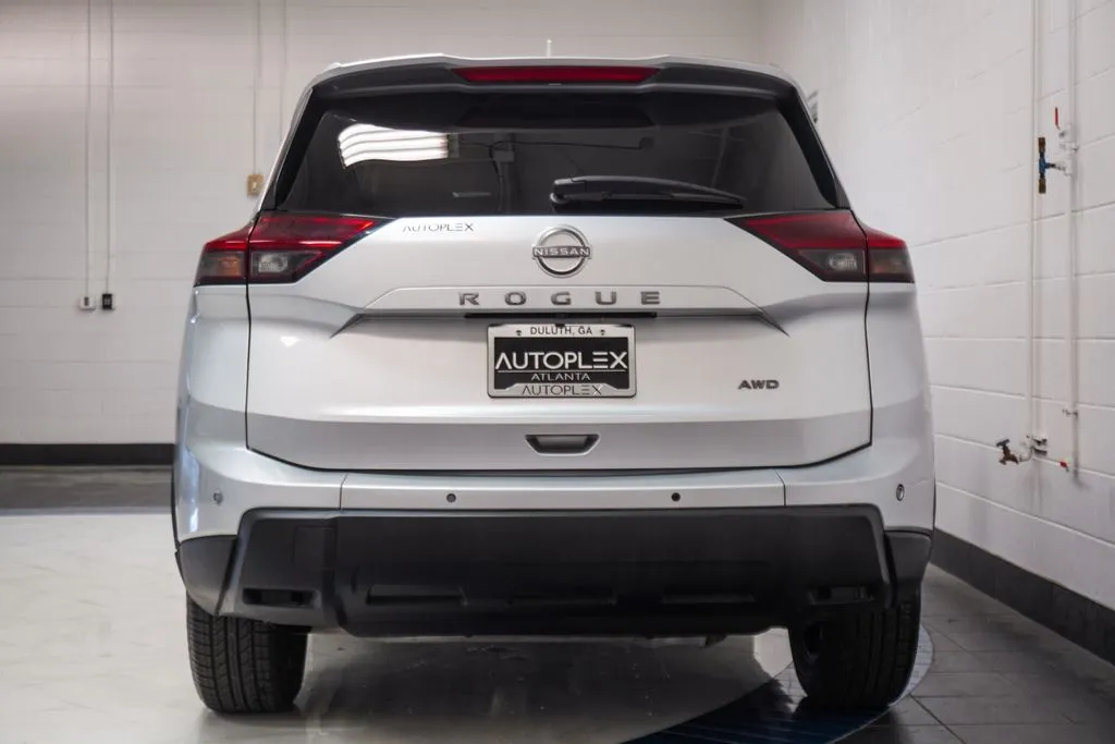 2025 Nissan Rogue SV - Photo 33
