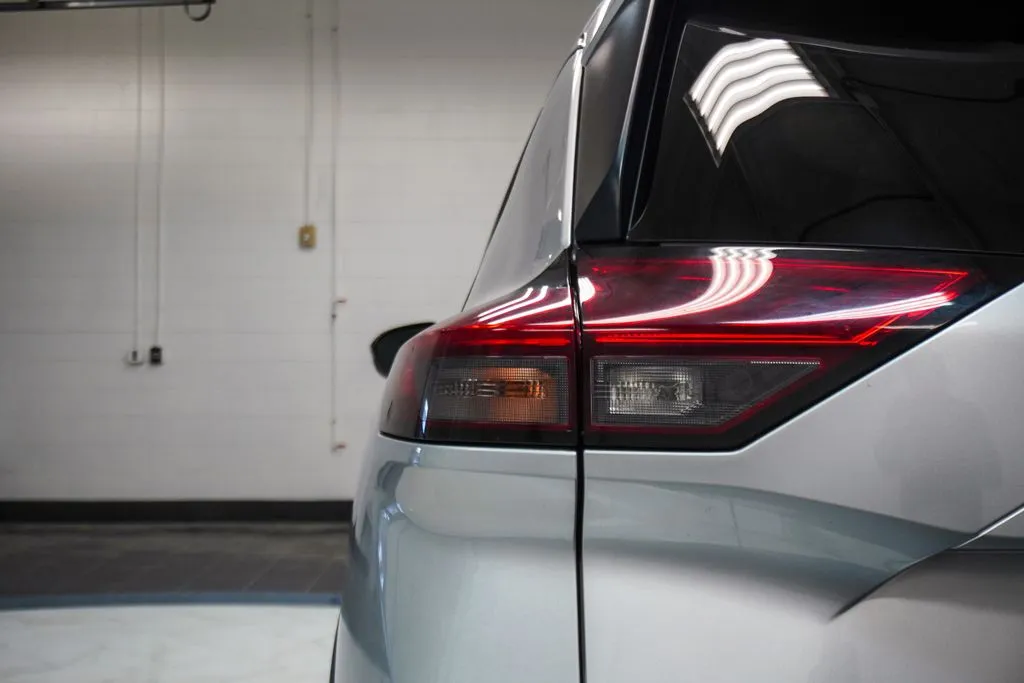 2025 Nissan Rogue SV - Photo 34