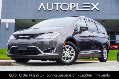 Gray 2020 Chrysler Pacifica Touring L for sale in Duluth, GA