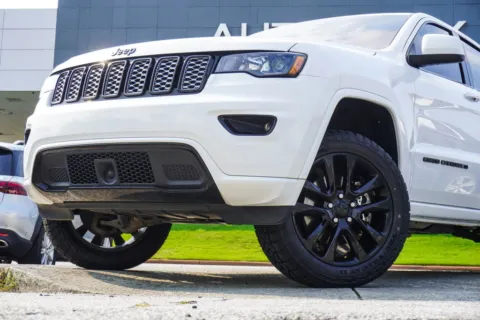 Photos of 2022 Jeep Grand Cherokee WK Laredo X for sale in Duluth, GA at Autoplex Atlanta