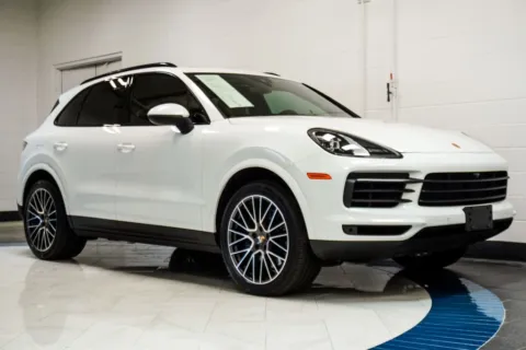 More photos of 2023 Porsche Cayenne at Autoplex Atlanta, GA