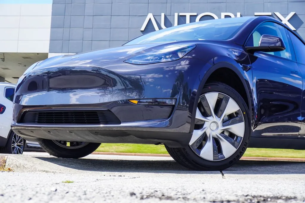 Used 2024 Tesla Model Y Long Range with VIN 7SAYGDED4RF039595 for sale in Canton, GA