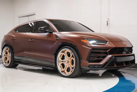 More photos of 2019 Lamborghini Urus at Autoplex Atlanta, GA