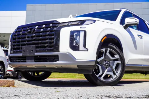 Photos of 2024 Hyundai Palisade Limited for sale in Duluth, GA at Autoplex Atlanta