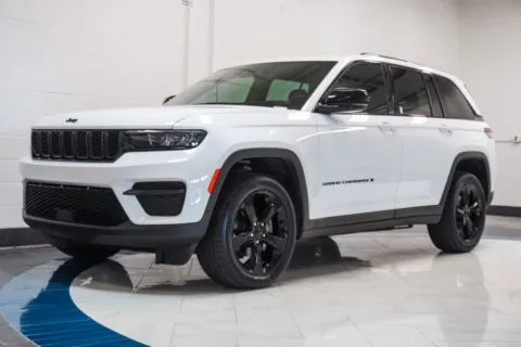 More photos of 2024 Jeep Grand Cherokee Altitude at Autoplex Atlanta, GA