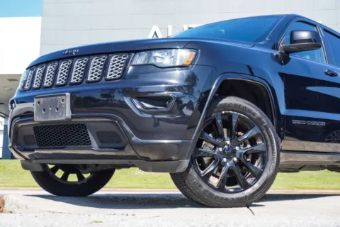 Photos of 2018 Jeep Grand Cherokee Altitude for sale in Duluth, GA at Autoplex Atlanta