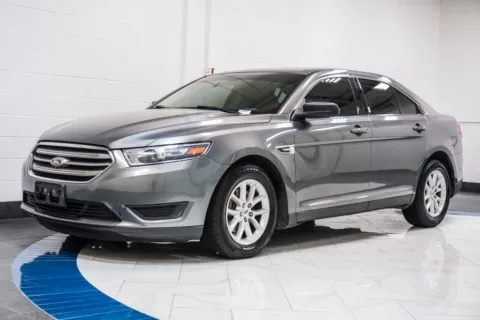 More photos of 2014 Ford Taurus SE at Autoplex Atlanta, GA