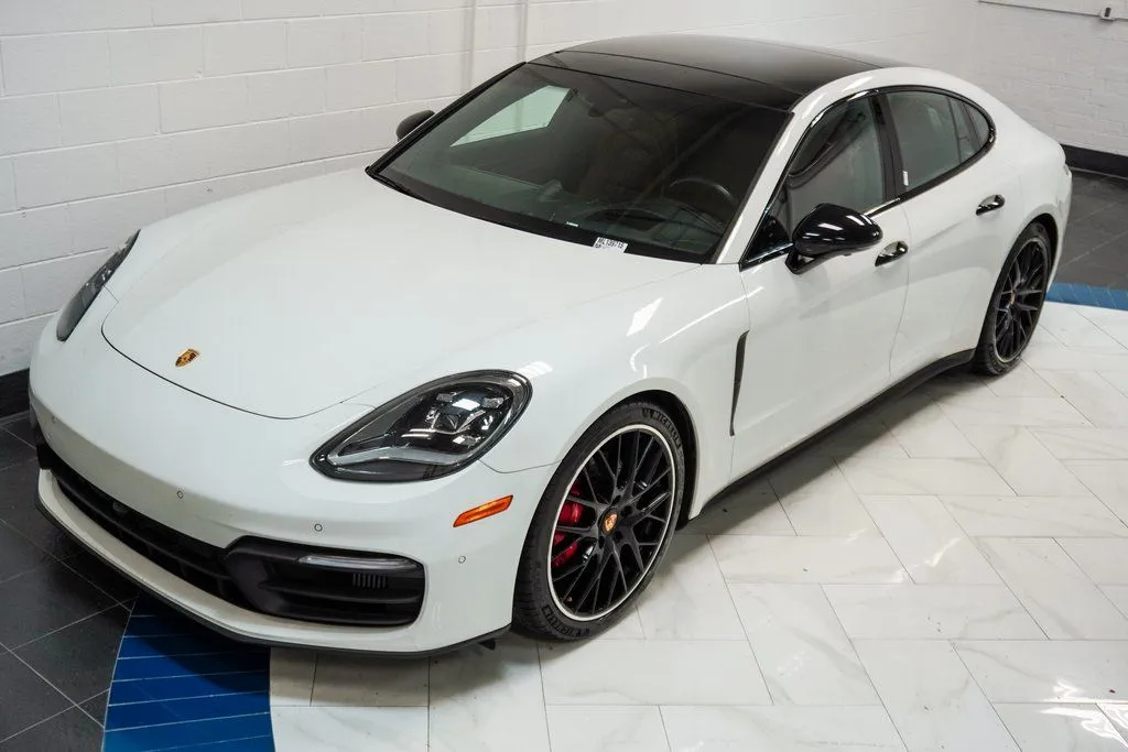 2021 Porsche Panamera S - Photo 12