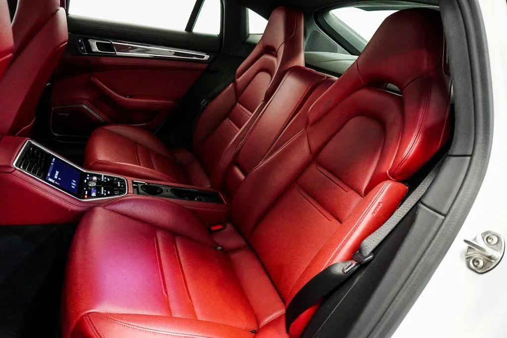 2021 Porsche Panamera S - Photo 17