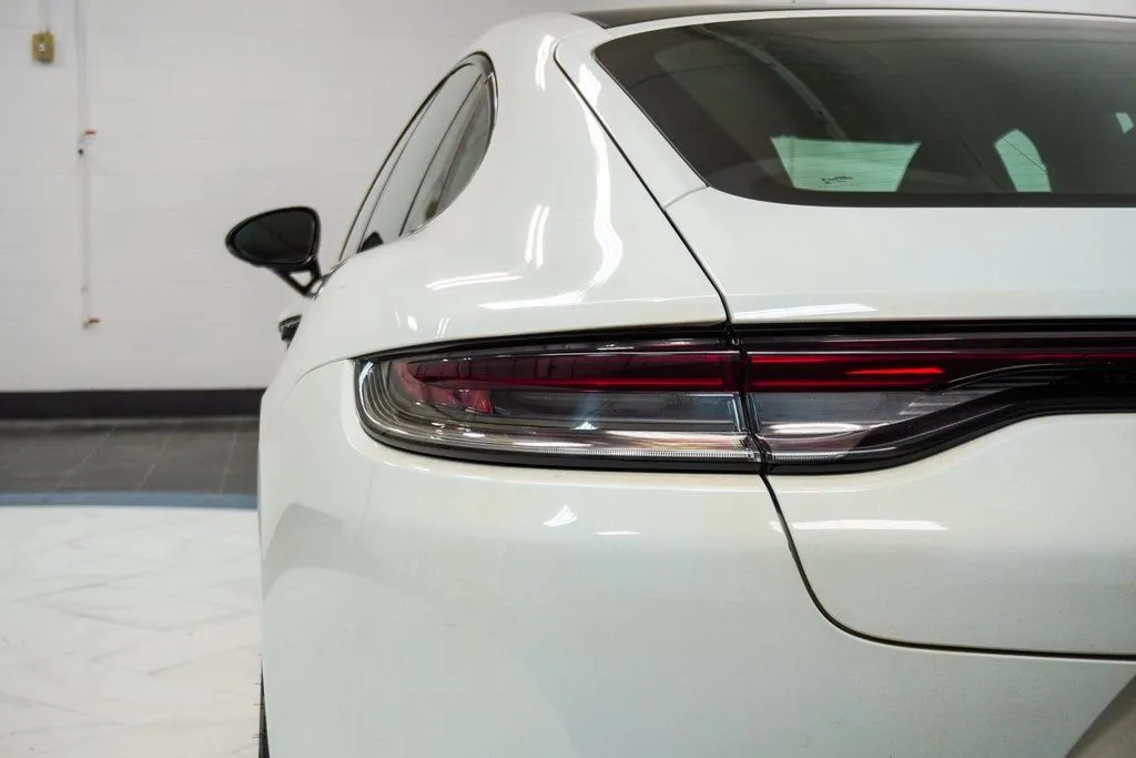 2021 Porsche Panamera S - Photo 10