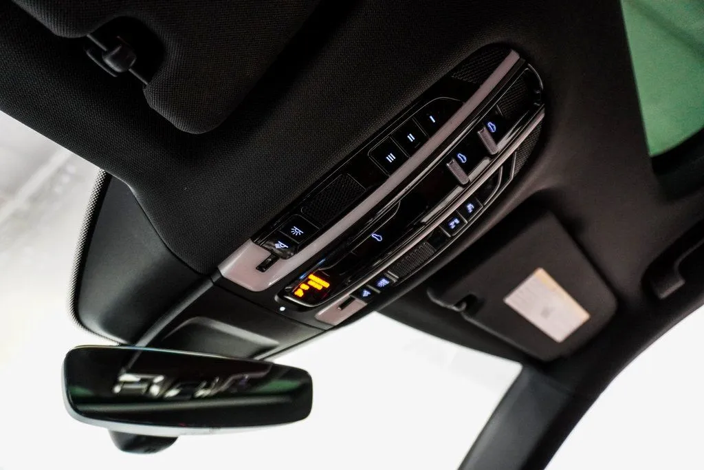 2021 Porsche Panamera S - Photo 41