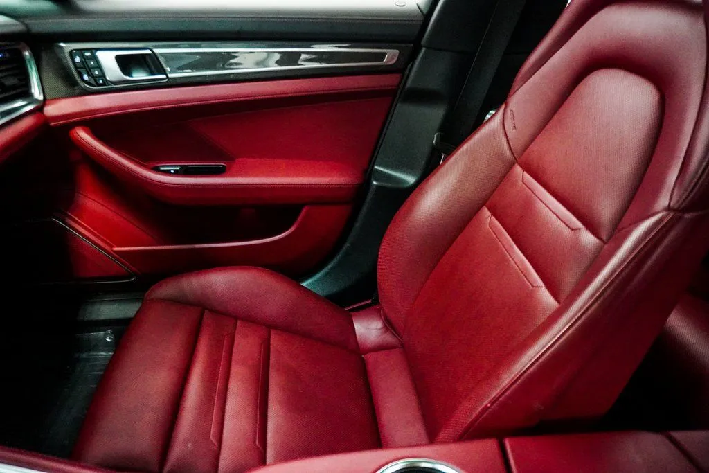 2021 Porsche Panamera S - Photo 43