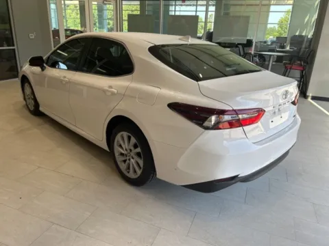 More photos of 2022 Toyota Camry LE at Hixson Toyota, LA