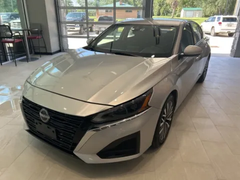 Silver 2023 Nissan Altima 2.5 SV for sale in Deridder, LA