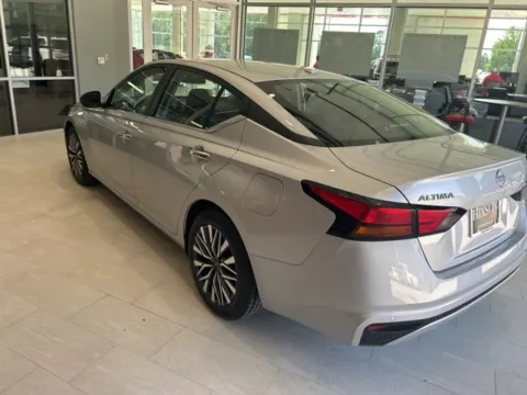 More photos of 2023 Nissan Altima 2.5 SV at Hixson Toyota, LA