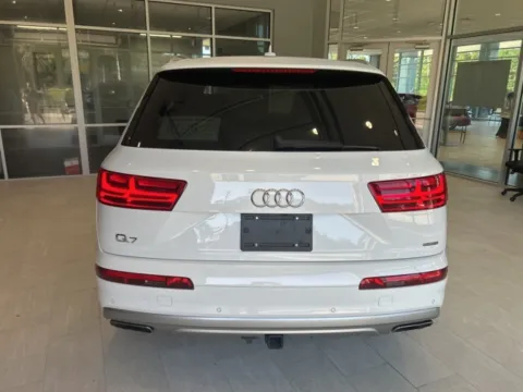 More photos of 2019 Audi Q7 55 Prestige at Hixson Toyota, LA