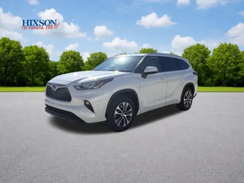Another view of 2020 Toyota Highlander XLE for sale in Deridder, LA at Hixson Toyota