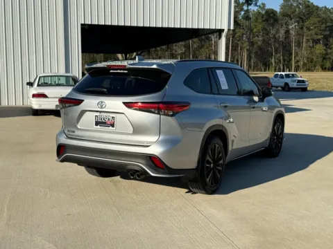 More photos of 2023 Toyota Highlander XSE at Hixson Toyota, LA