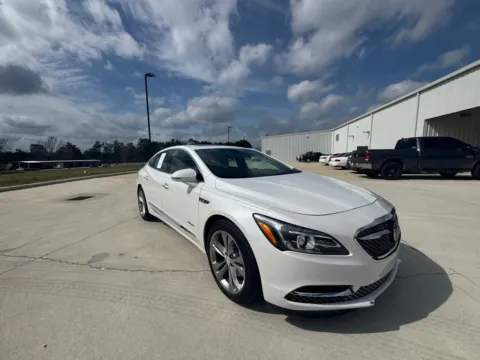 White 2019 Buick LaCrosse Avenir for sale in Deridder, LA