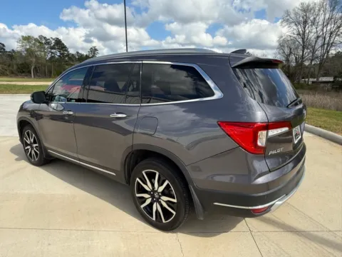 More photos of 2022 Honda Pilot Touring at Hixson Toyota, LA