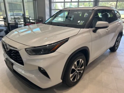 White 2022 Toyota Highlander XLE for sale in Deridder, LA