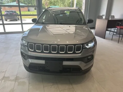 Photos of 2022 Jeep Compass Latitude Lux for sale in Deridder, LA at Hixson Toyota