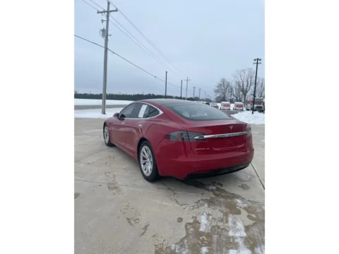 More photos of 2017 Tesla Model S 75D at Merchants Auto Group LLC, IN