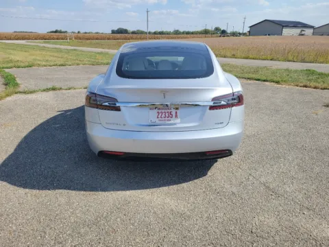 More photos of 2017 Tesla Model S Long Range at Merchants Auto Group LLC, IN