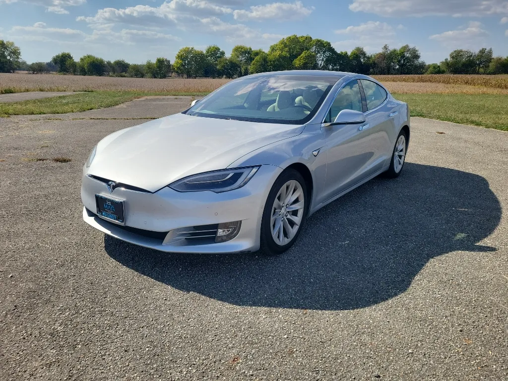 Silver 2017 Tesla Model S Long Range for sale in Cicero, IN