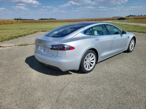 More photos of 2017 Tesla Model S Long Range at Merchants Auto Group LLC, IN