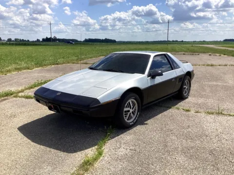 Gray 1984 Pontiac Fiero SE for sale in Cicero, IN