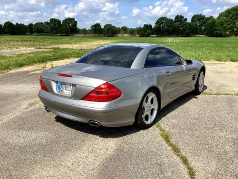 More photos of 2004 Mercedes-Benz SL-Class Base (A7) at Merchants Auto Group LLC, IN