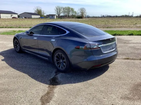 More photos of 2020 Tesla Model S Long Range at Merchants Auto Group LLC, IN