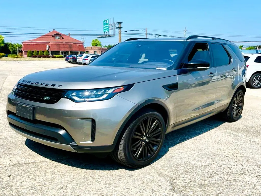 Silver 2018 Land Rover Discovery HSE for sale in Cicero, IN