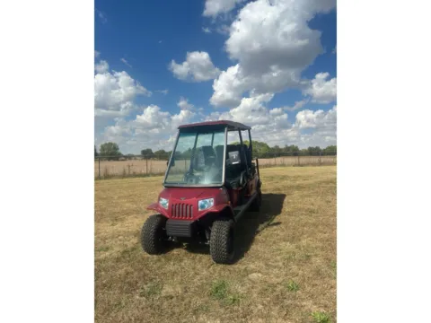Photos of 2022 Tomberlin E-MERGE 4+2 LIFTED for sale in Cicero, IN at Indiana Golf Carts