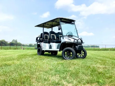 More photos of 2023 STAR-EV SIRIUS 4+2 LITHIUM at Indiana Golf Carts, IN