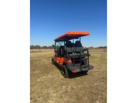 More photos of 2025 Bintelli BEYOND 6L LITHIUM at Indiana Golf Carts, IN