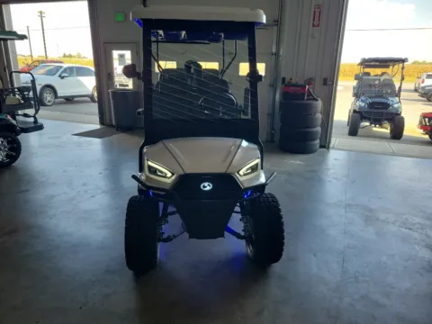 Photos of 2025 Bintelli NEXUS 6L LITHIUM GEN 2 for sale in Cicero, IN at Indiana Golf Carts