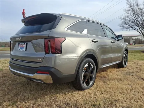 More photos of 2026 Kia Sorento Hybrid EX at Tri-City KIA, NC