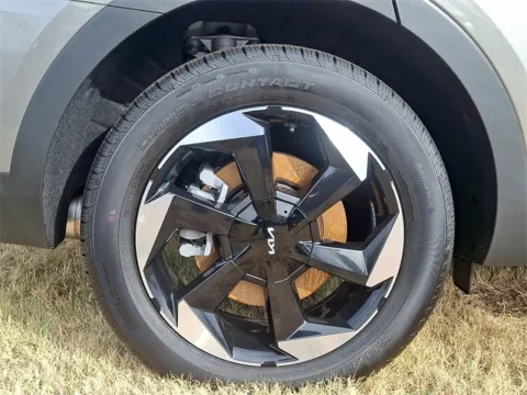 More photos of 2026 Kia Sorento Hybrid EX at Tri-City KIA, NC