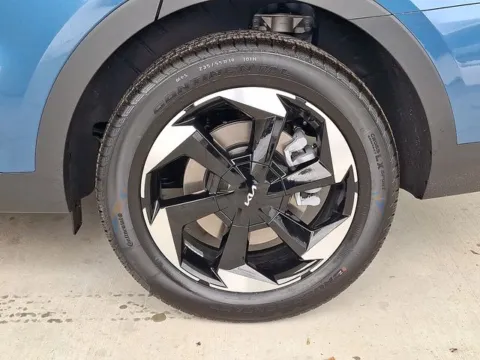 More photos of 2026 Kia Sorento Hybrid EX at Tri-City KIA, NC