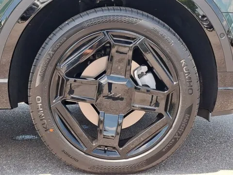 More photos of 2027 Kia Telluride Hybrid X-Line SX Prestige at Tri-City KIA, NC