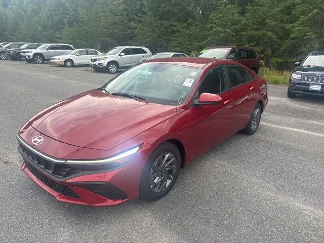 Red 2024 Hyundai Elantra SEL for sale in Eden, NC