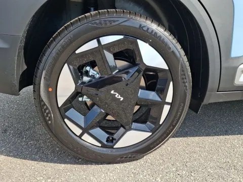 More photos of 2027 Kia Seltos EX at Tri-City KIA, NC